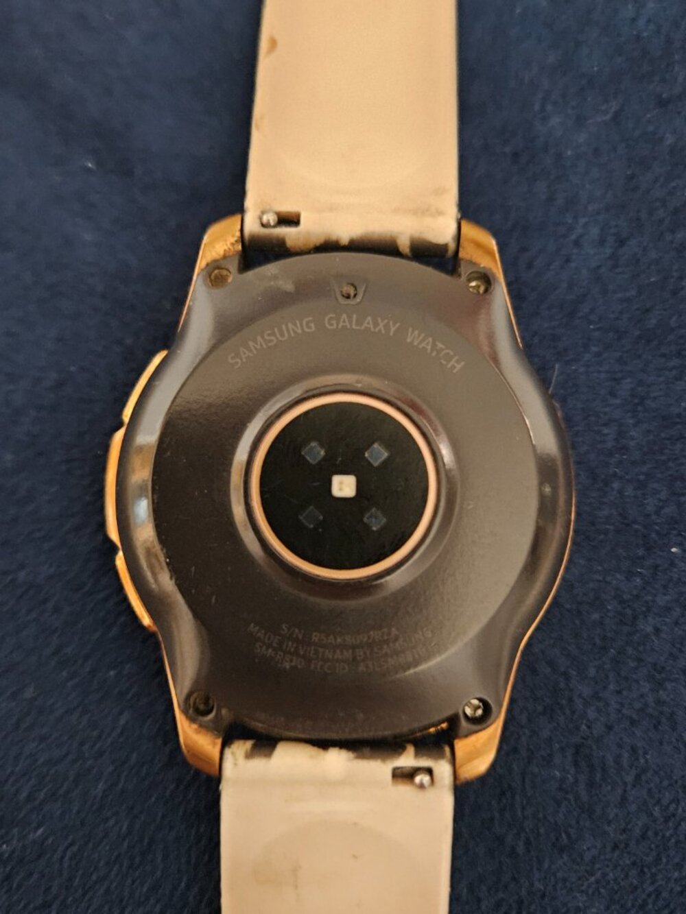Samsung Galaxy SM-R810 42MM Bluetooth / WIFI + 4G LTE Smartwatch {#811-9} - Picture 4 of 12